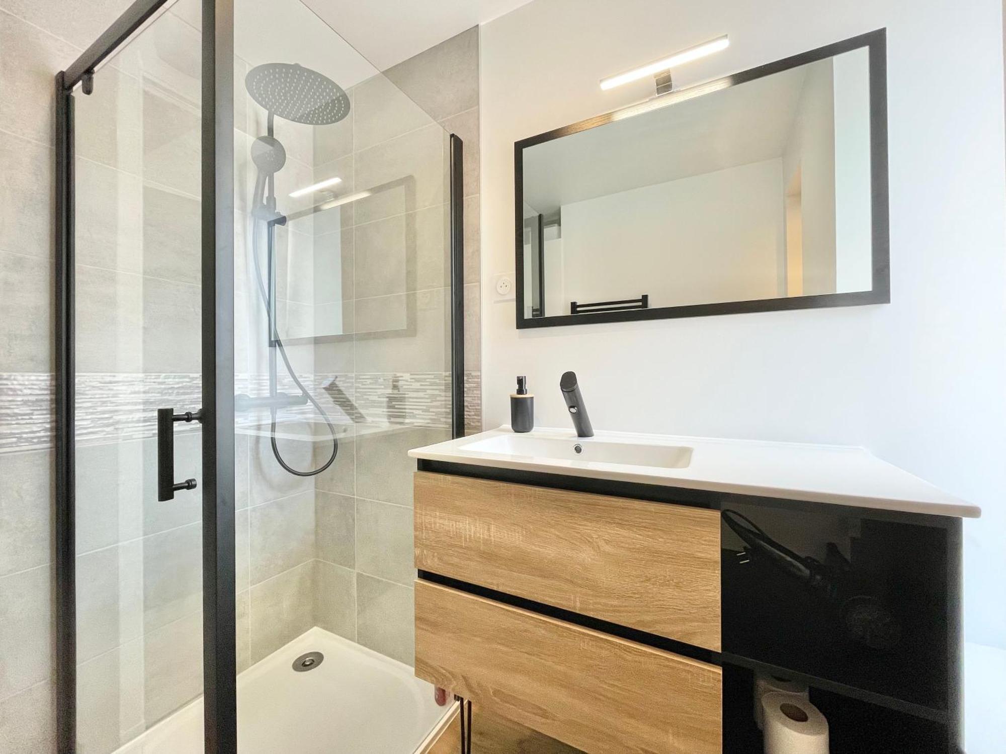 Le Calloch 2D - Studio 4 Etoiles - Quartier Gare - Wifi - Netflix カンペール エクステリア 写真